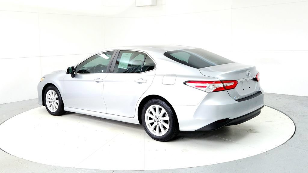 Certified 2018 Toyota Camry LE FWD image 4