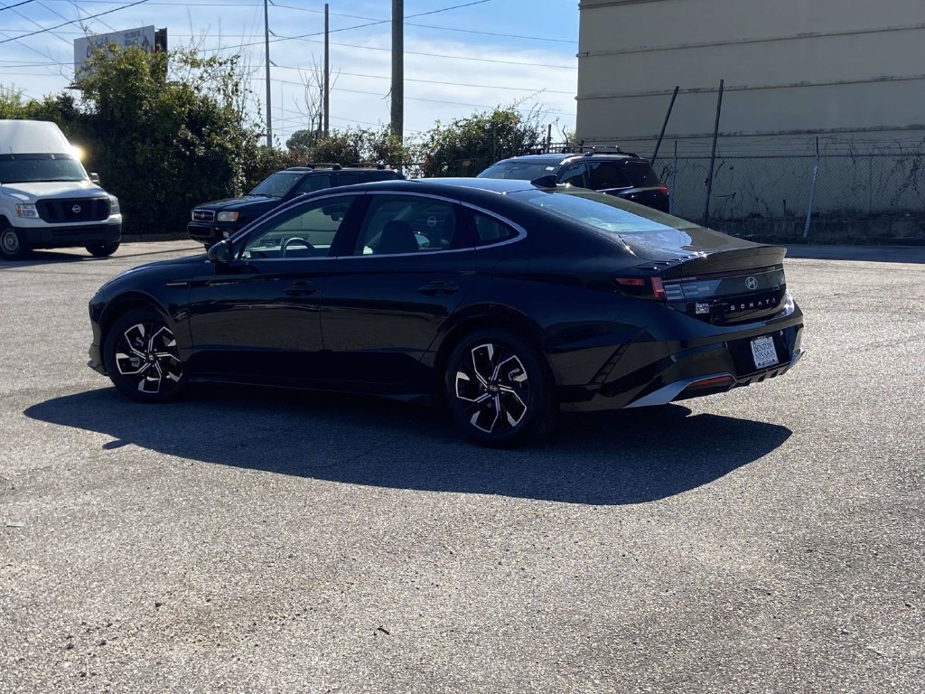 Used 2025 Hyundai Sonata SEL AWD/4WD image 4