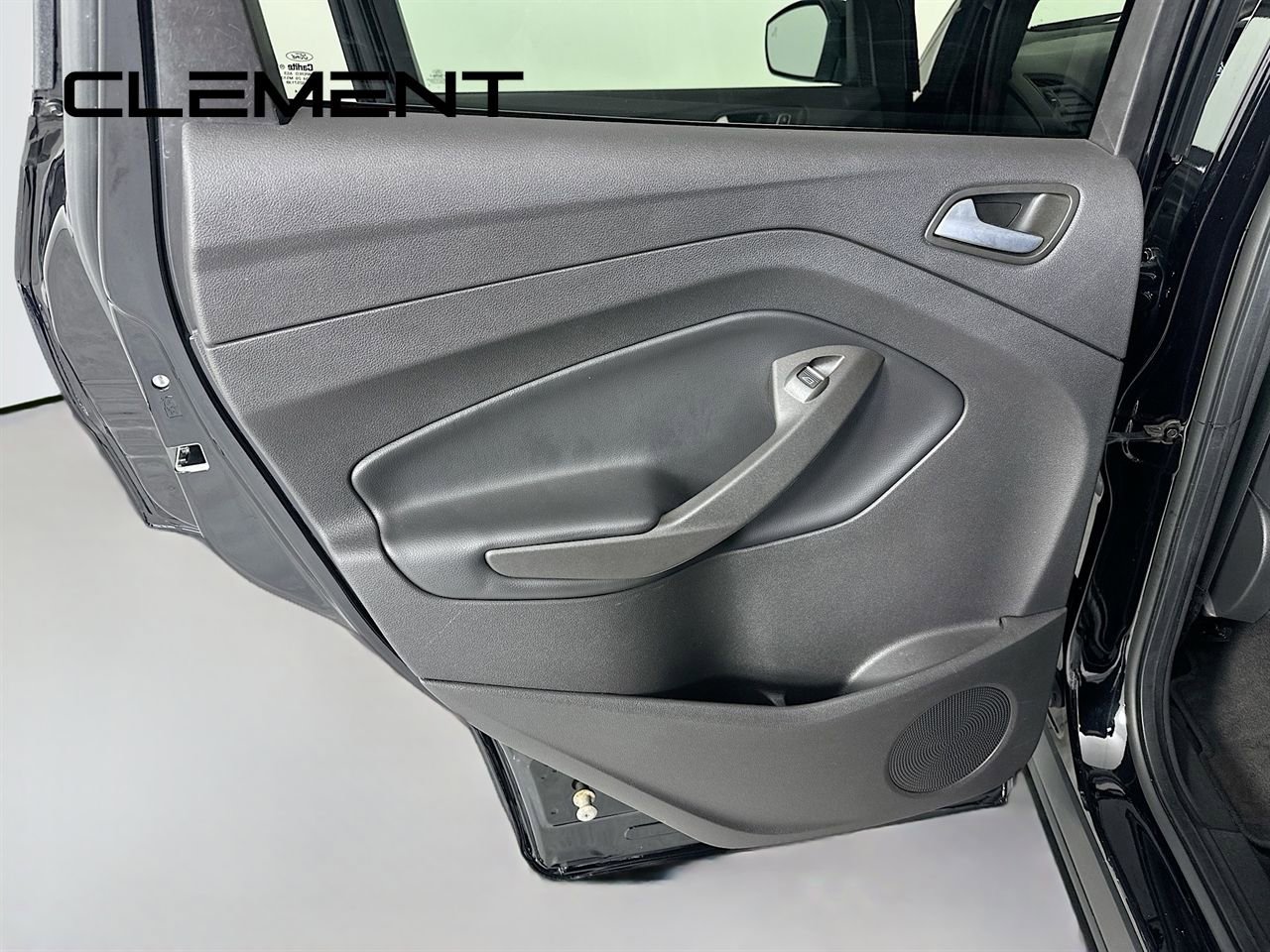 Used 2019 Ford Escape SEL image 30