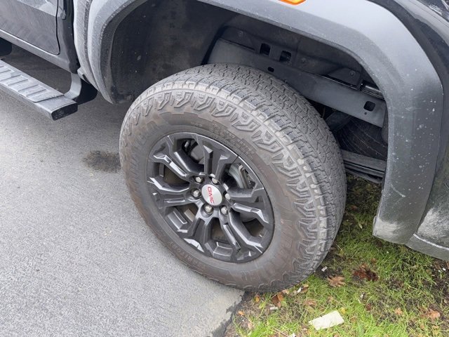 Used 2024 GMC Canyon Elevation w/ Convenience Package image 3