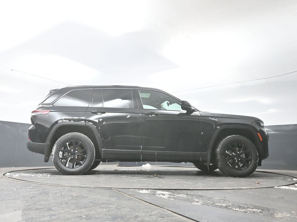 New 2026 Jeep Grand Cherokee Altitude image 38