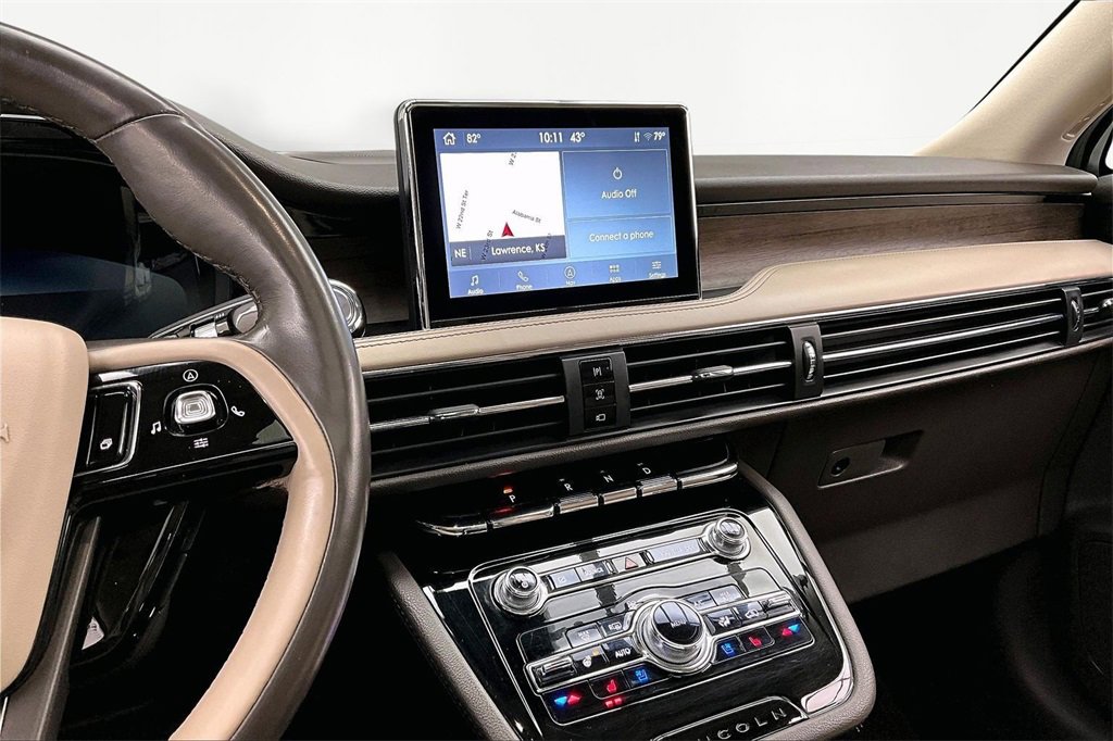 Used 2022 Lincoln Corsair Reserve w/ Equipment Group 201A image 6