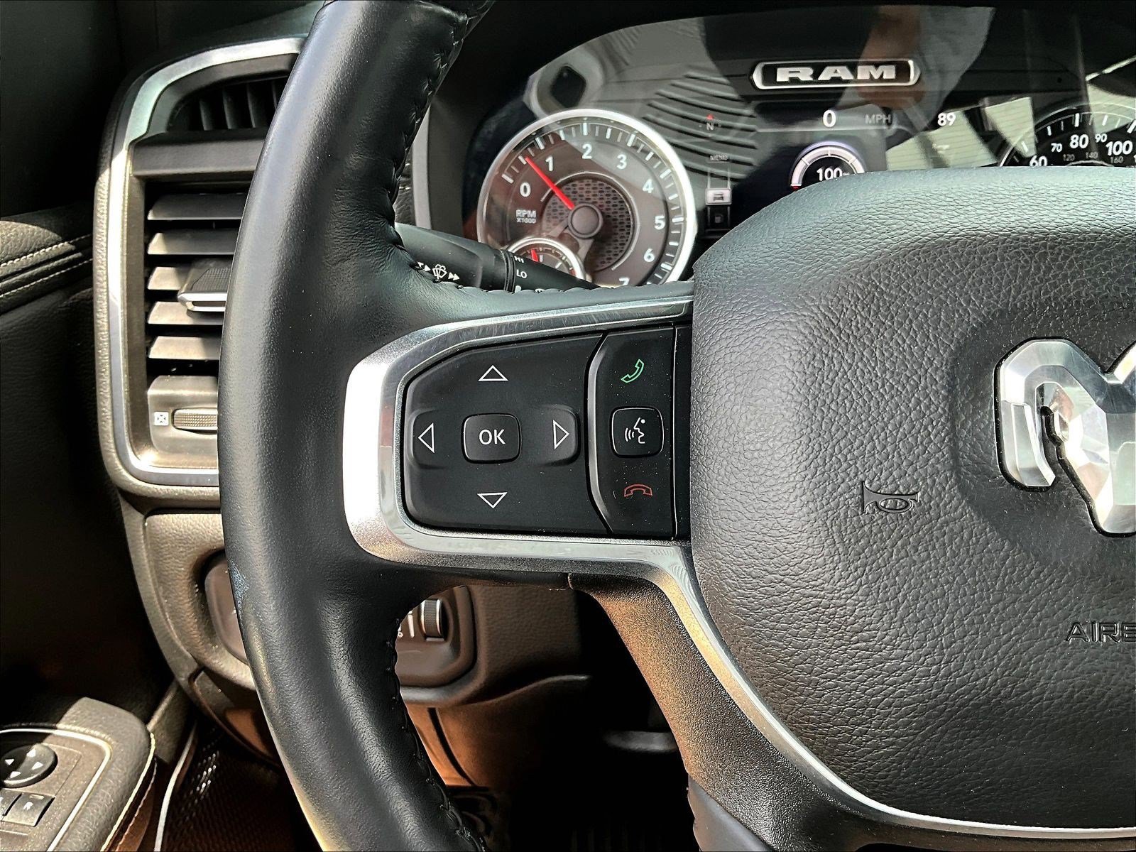 Used 2023 RAM 1500 Laramie AWD/4WD image 11