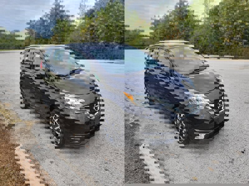 Used 2017 Nissan Versa Note SR image 4