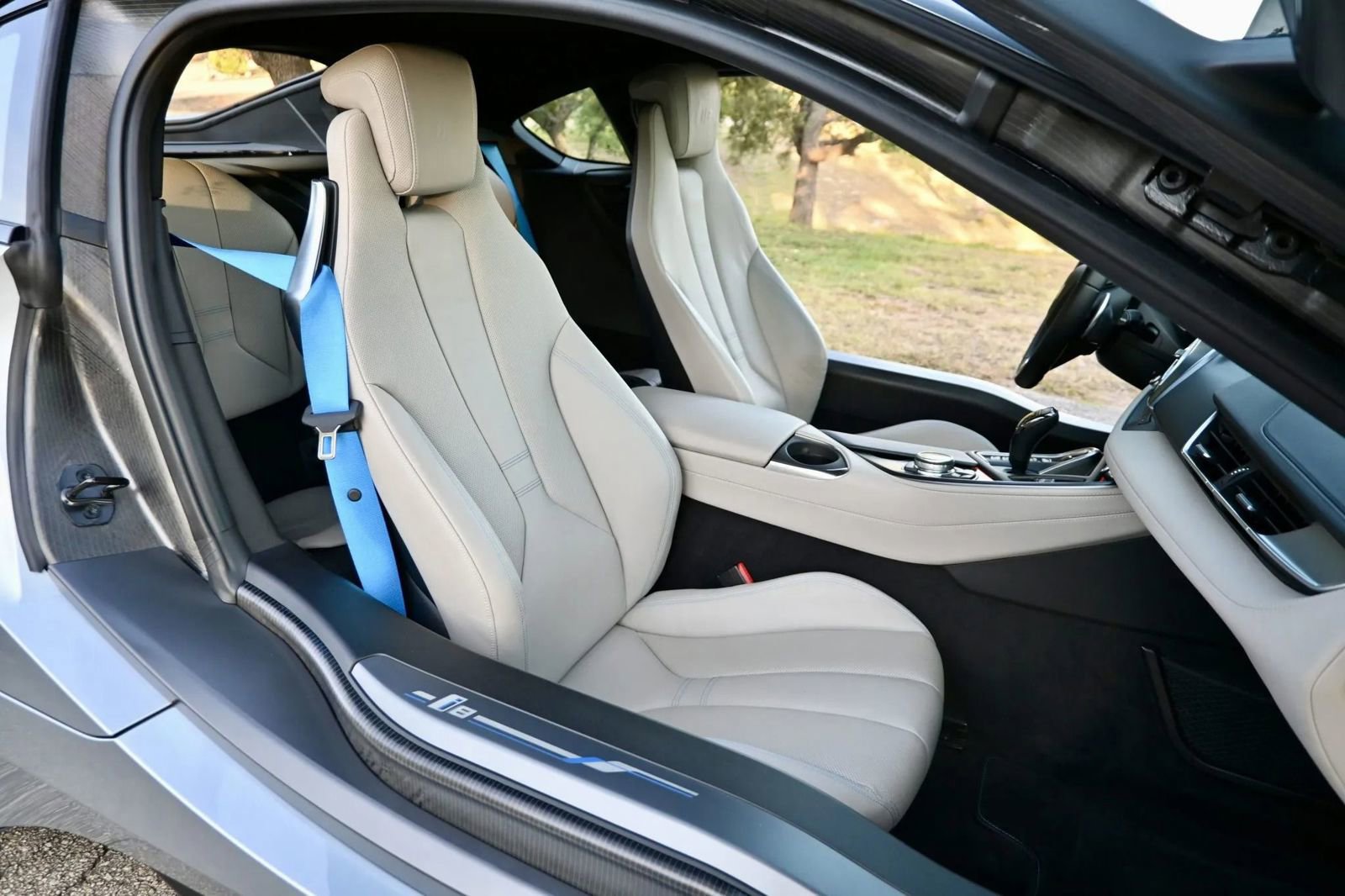 Used 2014 BMW i8 AWD/4WD image 17
