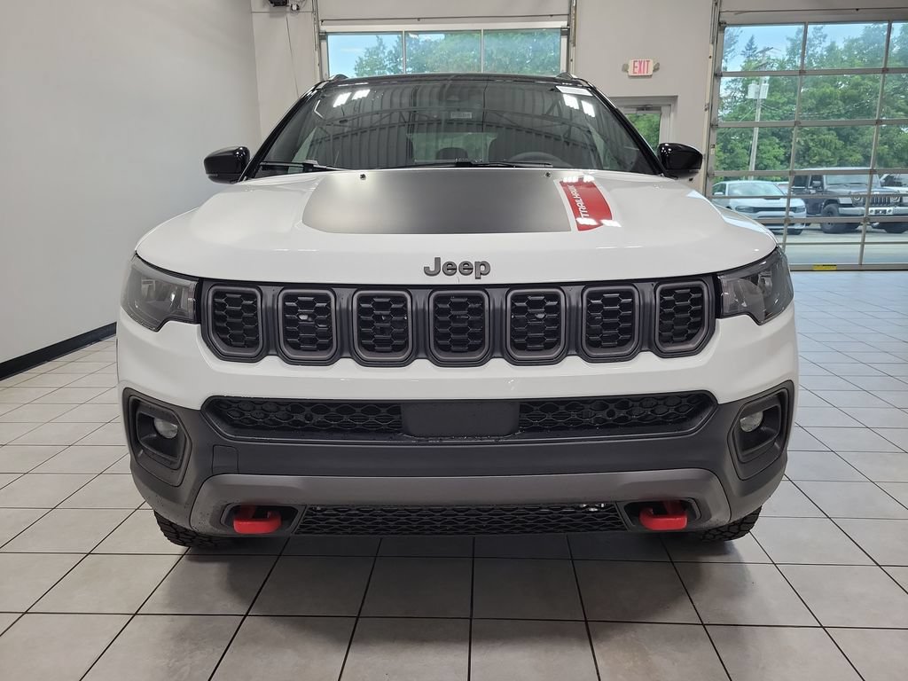 New 2026 Jeep Compass Trailhawk w/ Sun, Sound & Navigation Group AWD/4WD image 2