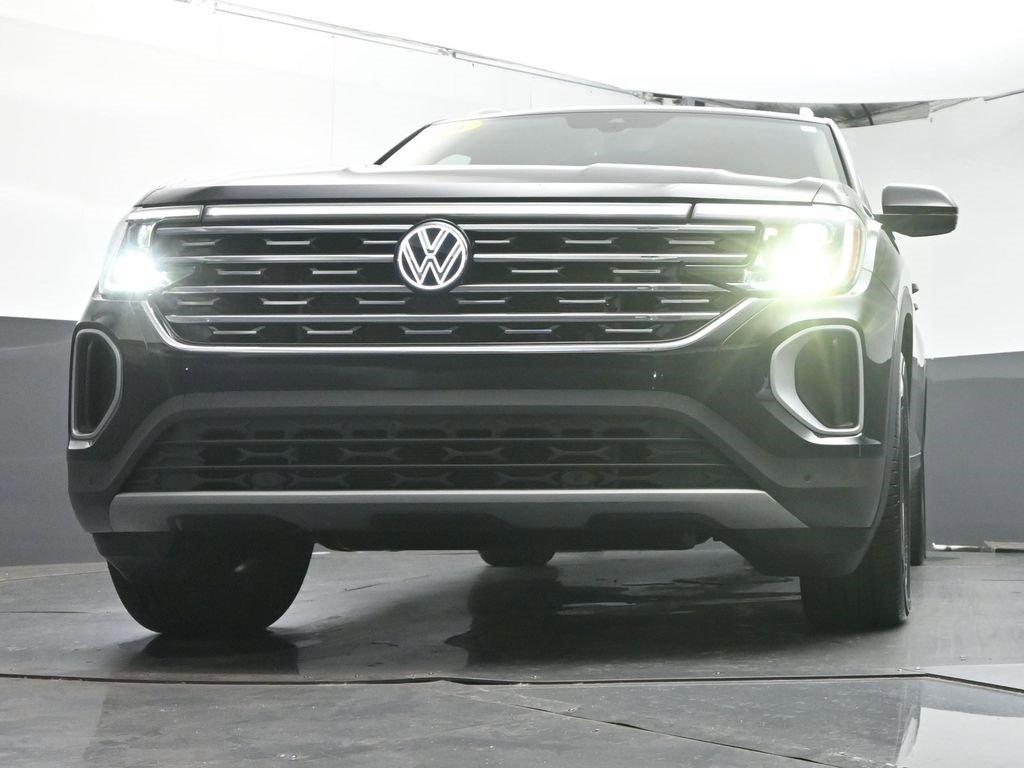 Used 2025 Volkswagen Atlas SEL image 34