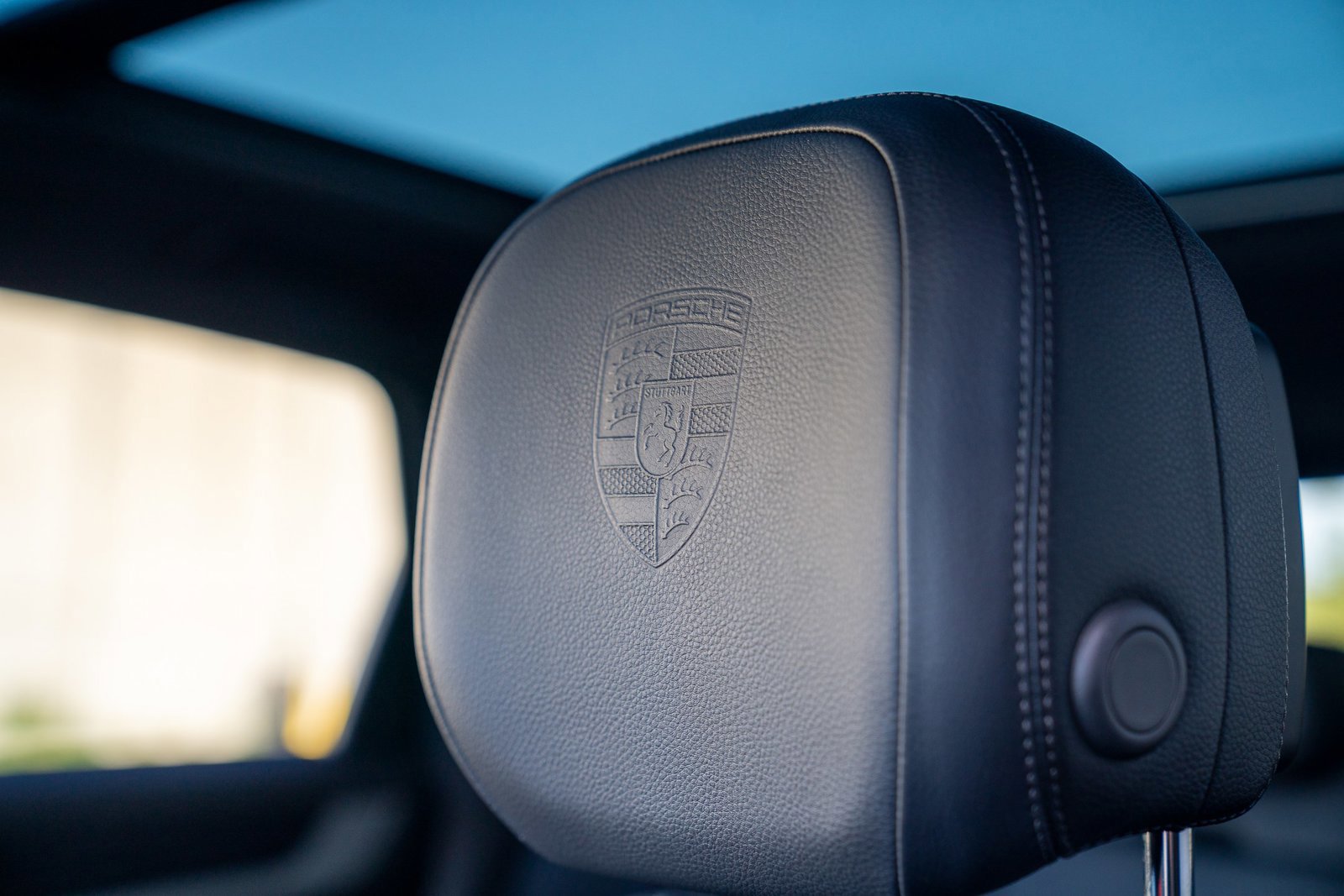 Used 2025 Porsche Cayenne image 13