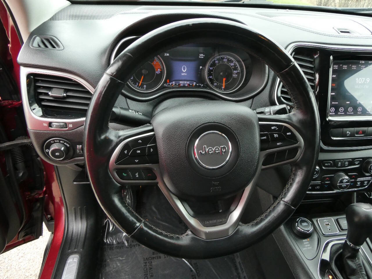 Used 2019 Jeep Cherokee Limited image 9