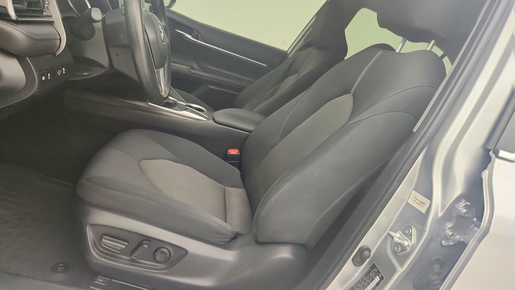 Used 2024 Toyota Camry LE w/ Convenience Package FWD image 15