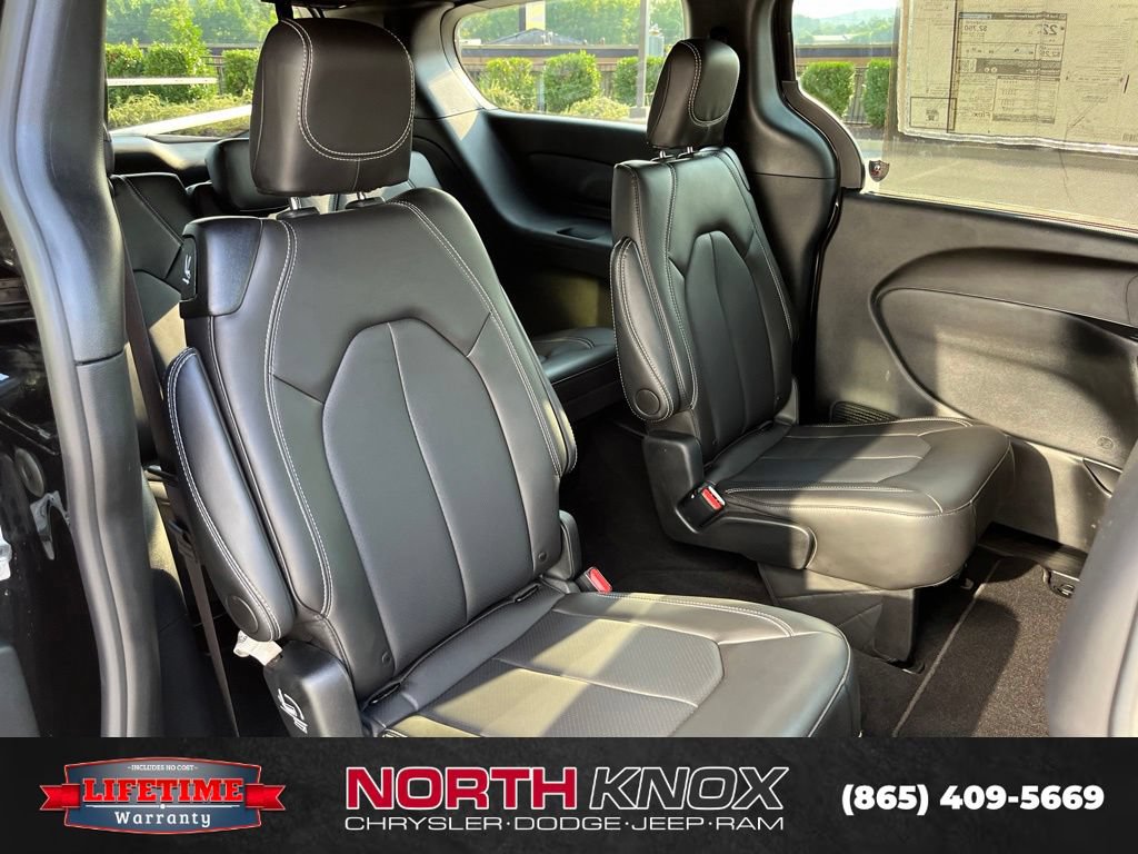 New 2026 Chrysler Voyager LX FWD image 23