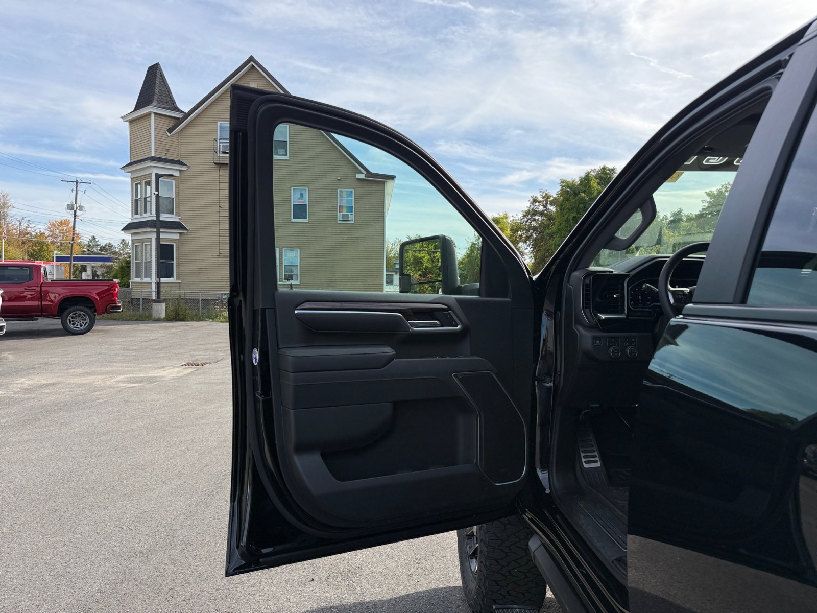 New 2025 Chevrolet Silverado 2500 LT w/ Trail Boss Package image 23