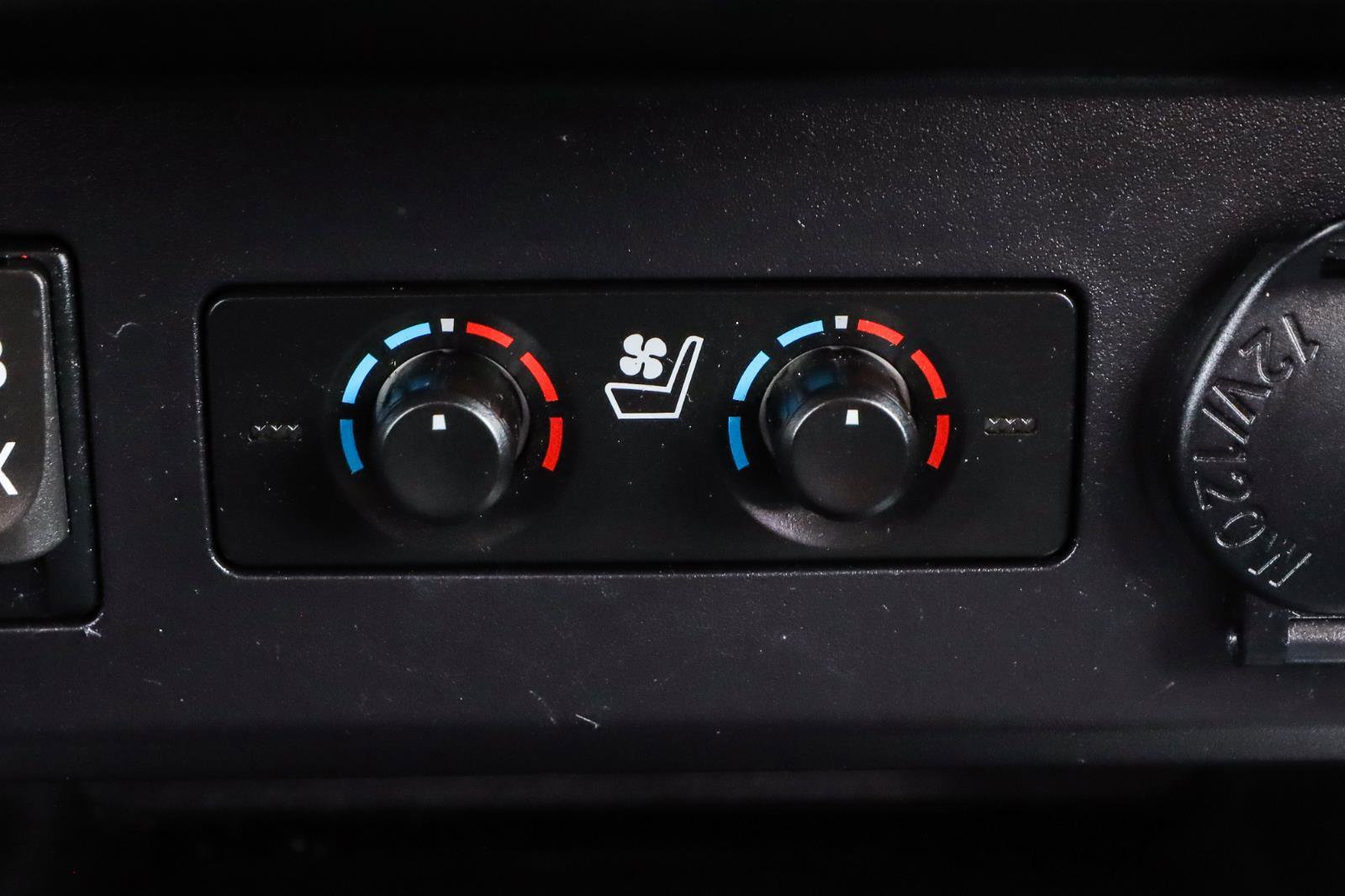 Used 2017 Toyota 4Runner Limited image 12