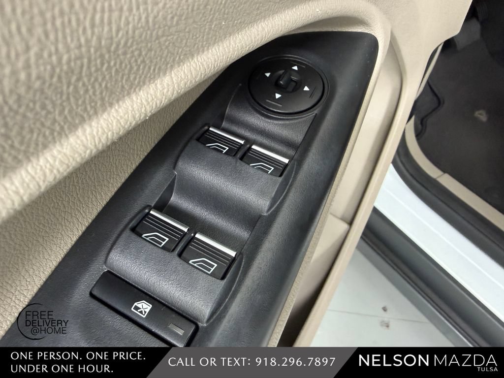 Used 2016 Ford Transit Connect XLT FWD image 19