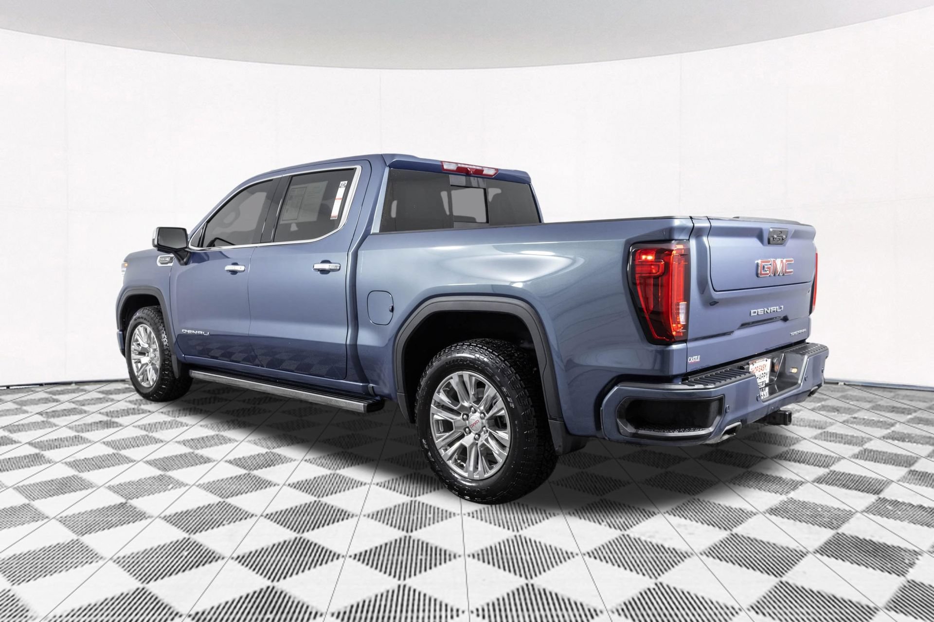 Used 2025 GMC Sierra 1500 Denali AWD/4WD image 16
