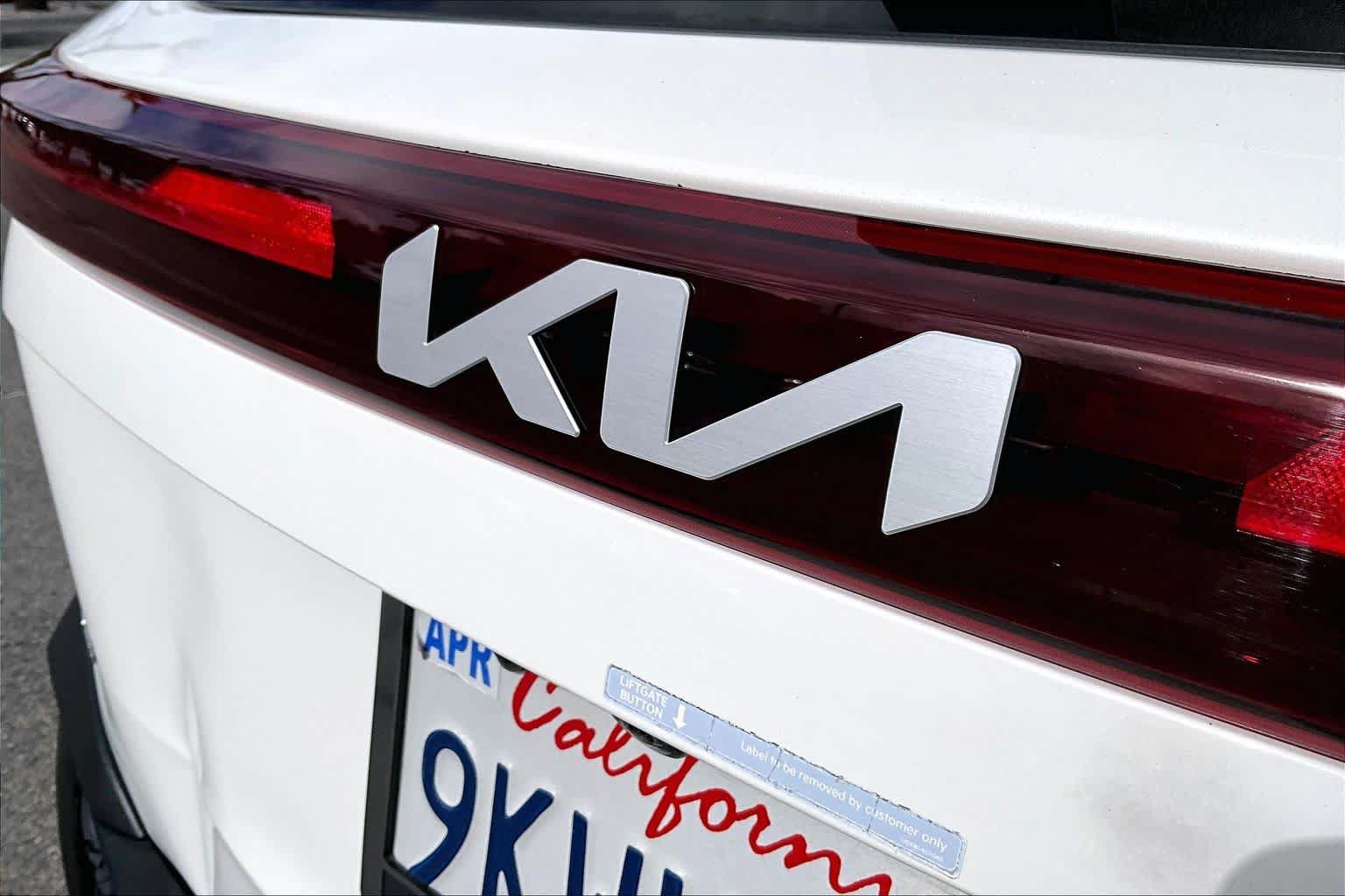 Used 2024 Kia Seltos S FWD image 9