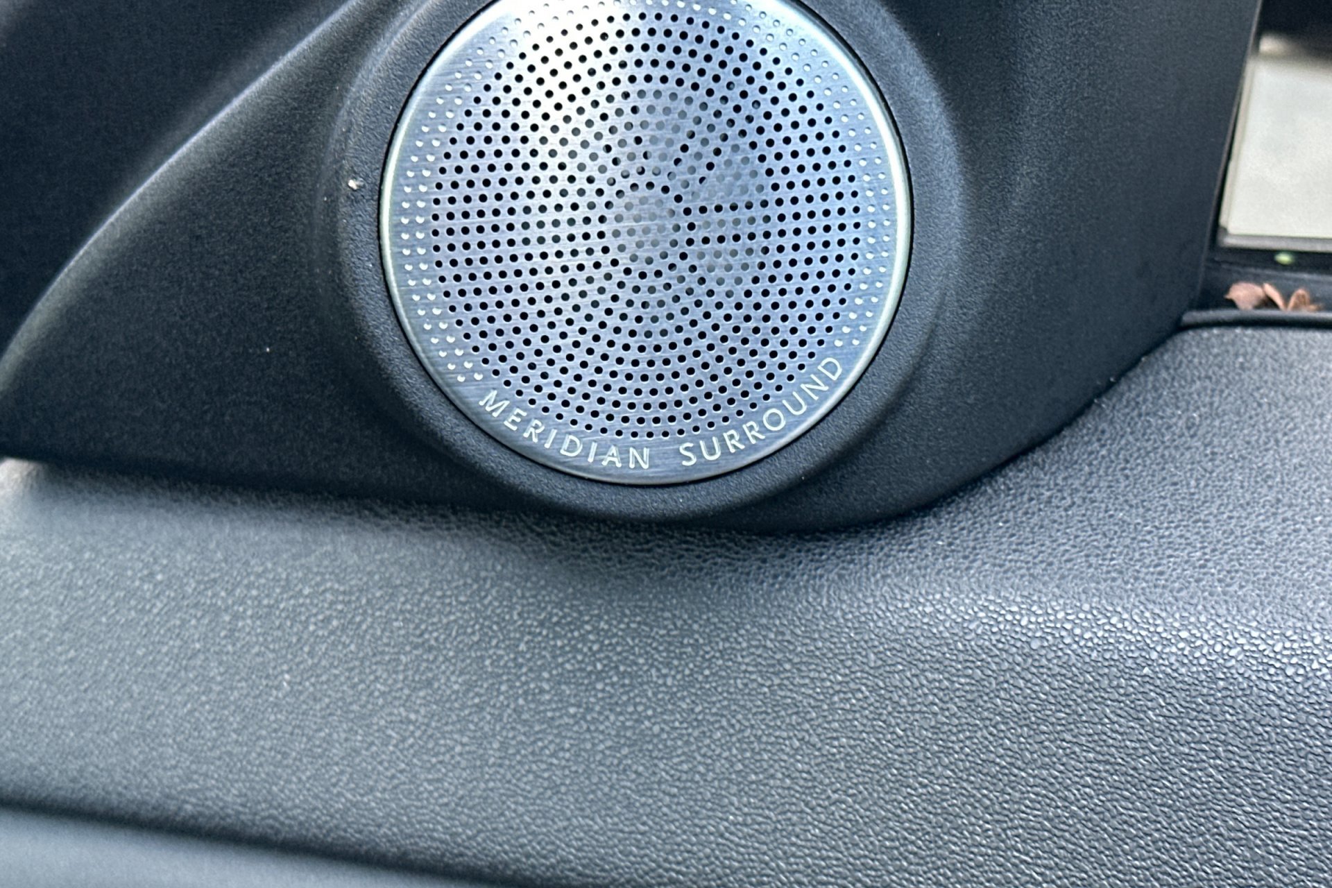 Used 2024 Land Rover Range Rover Evoque Dynamic SE image 19