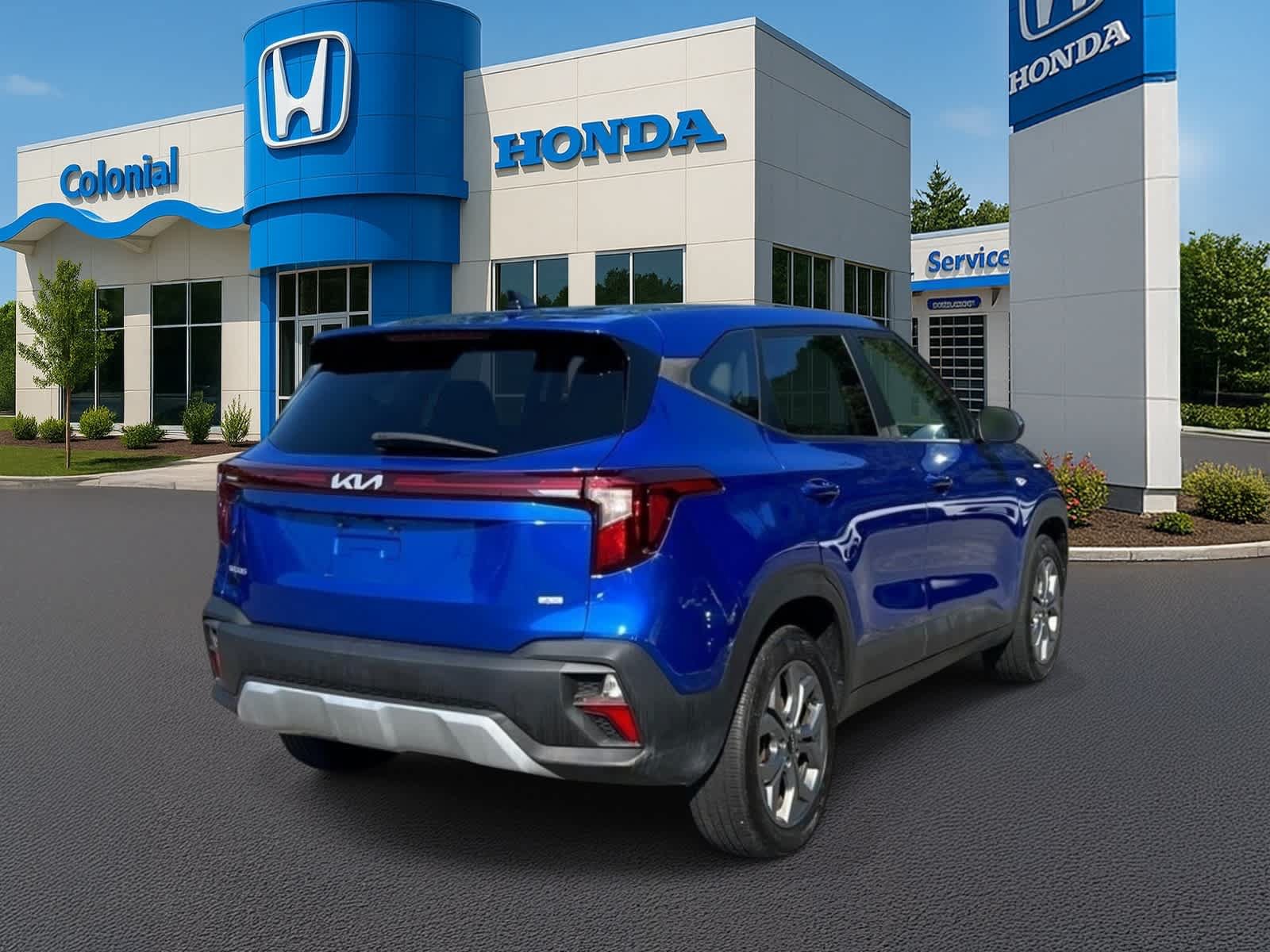 Used 2024 Kia Seltos LX AWD/4WD image 6