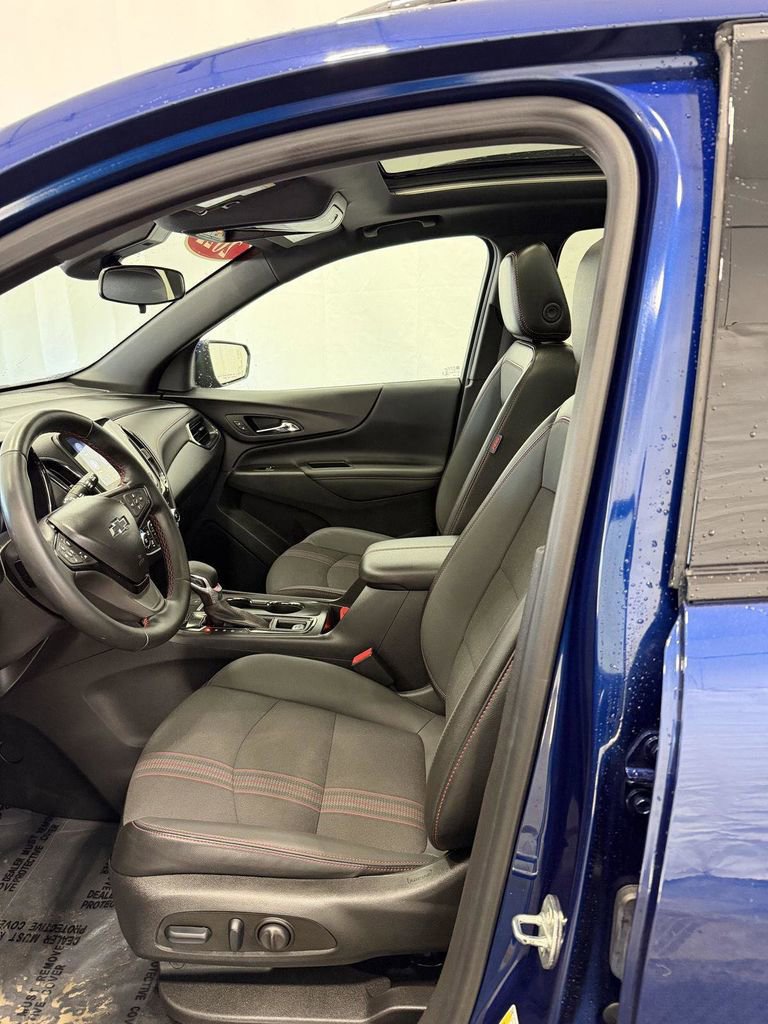 Used 2023 Chevrolet Equinox RS AWD/4WD image 4