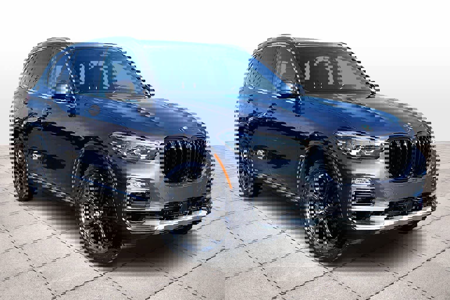 Used 2019 BMW X5 xDrive50i image 2