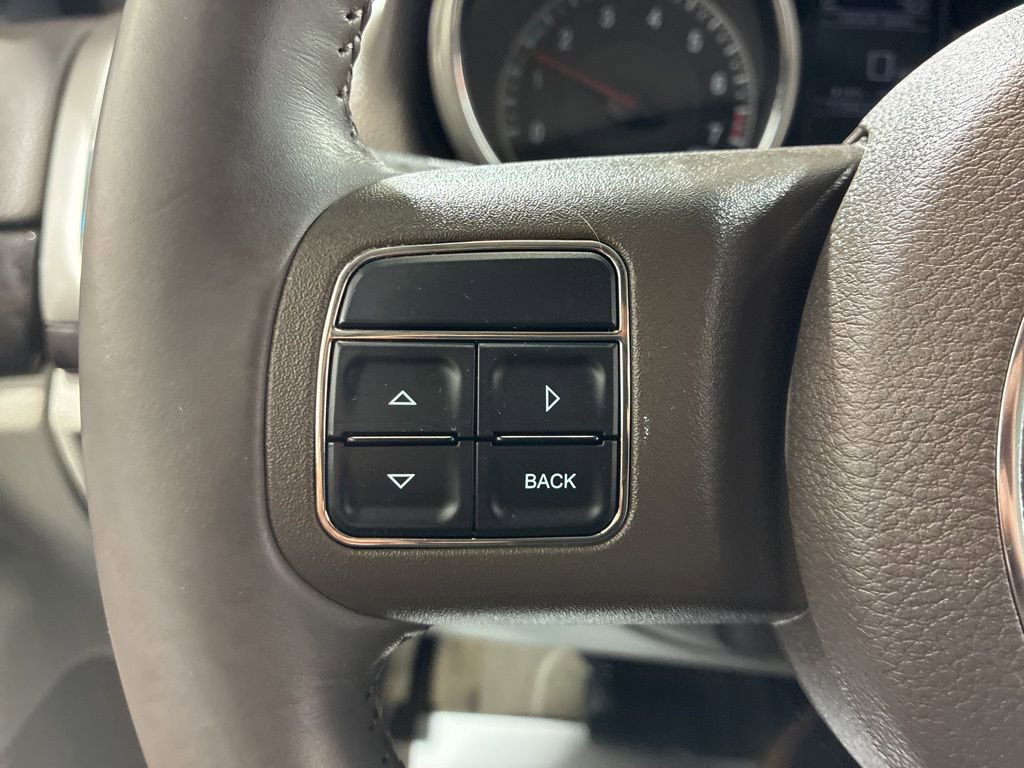 Used 2013 Jeep Grand Cherokee Laredo w/ Laredo E Group AWD/4WD image 29