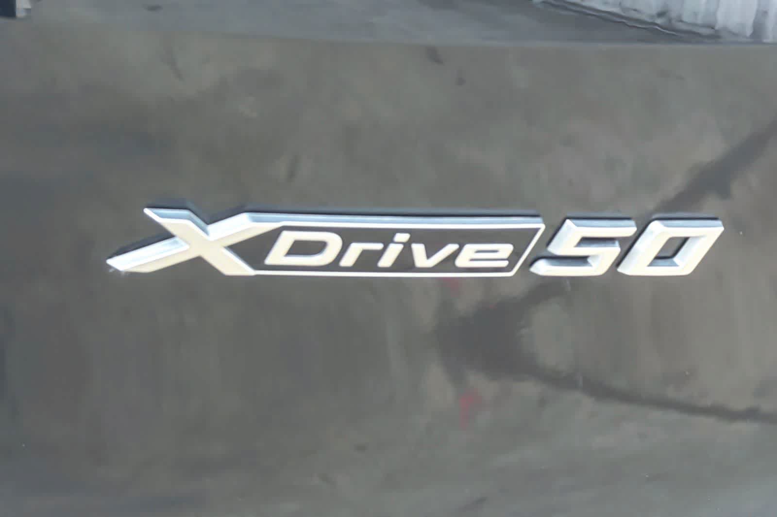 Used 2024 BMW iX xDrive50 w/ Premium Package AWD/4WD image 28