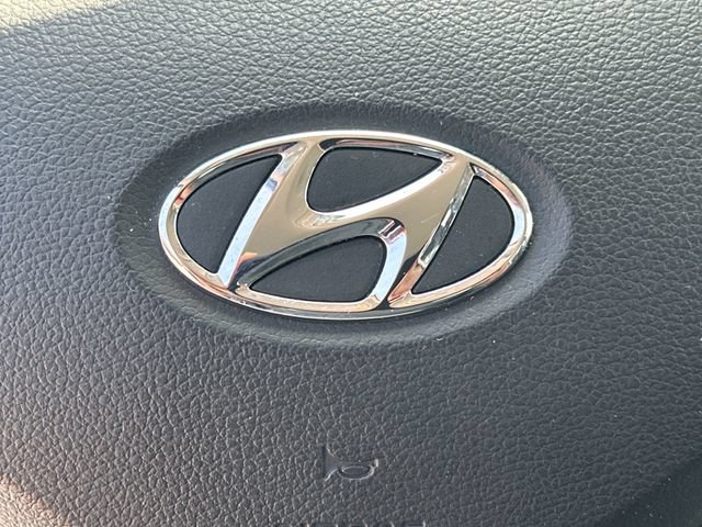 Certified 2024 Hyundai Venue Limited FWD image 22