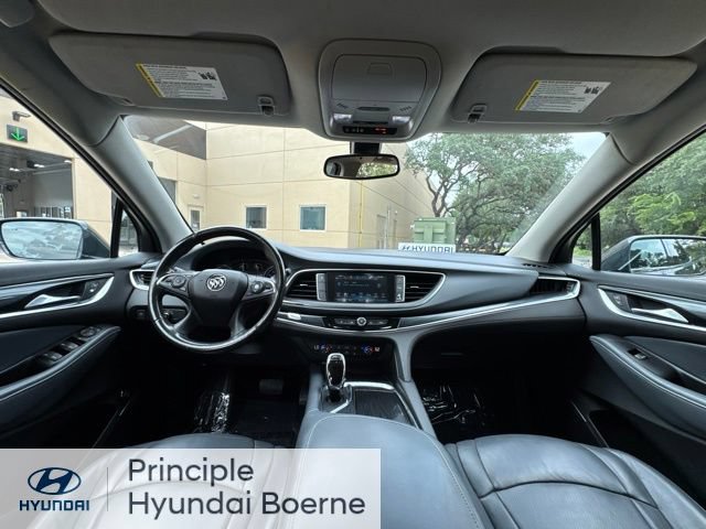 Used 2018 Buick Enclave Essence FWD image 11