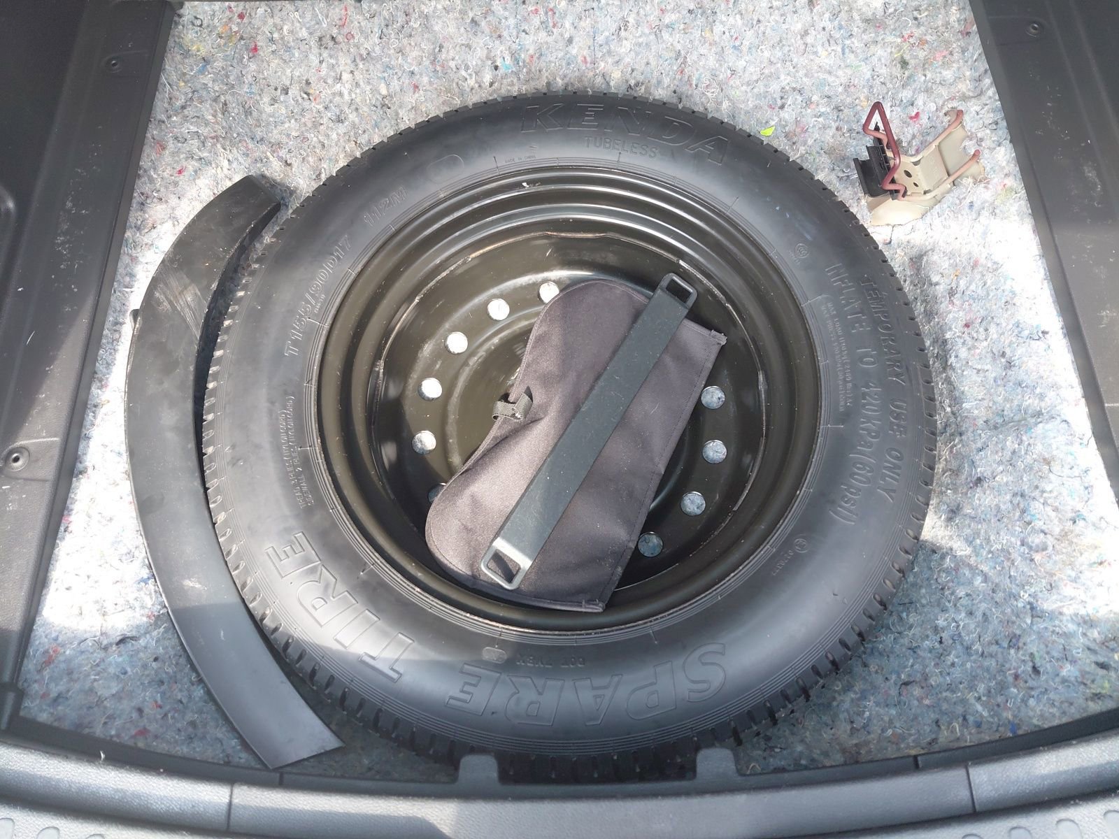 Used 2019 Honda CR-V LX image 16