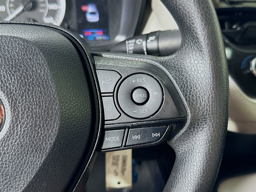 Used 2022 Toyota Corolla LE FWD image 22