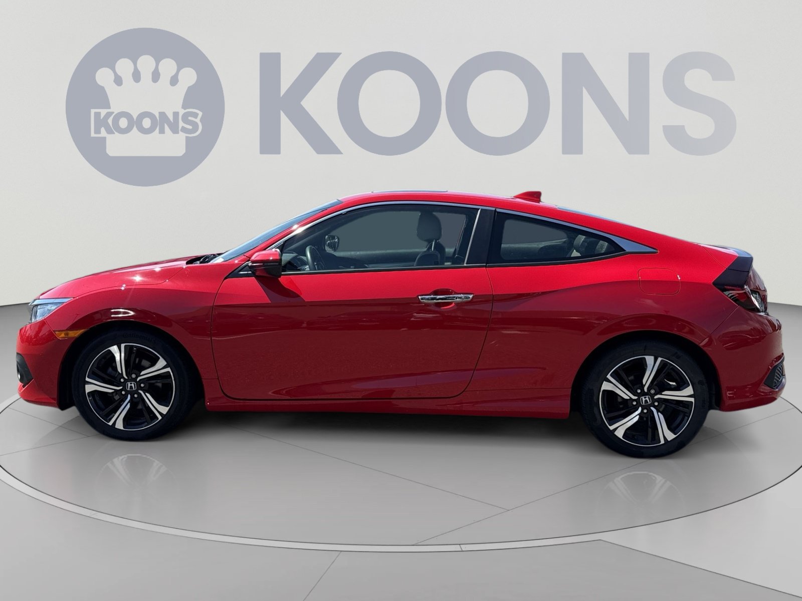 Used 2016 Honda Civic Touring image 2
