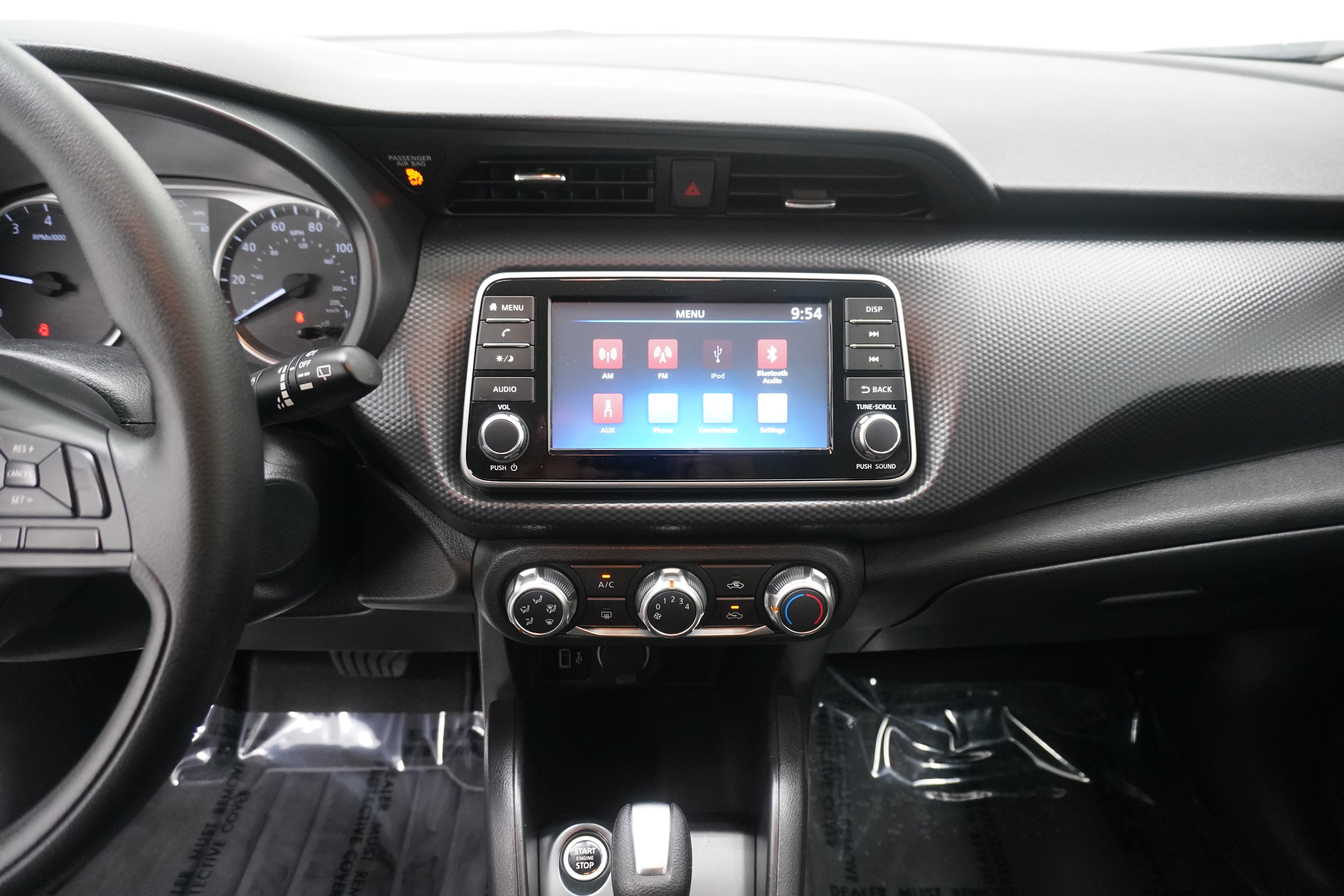 Used 2024 Nissan Kicks S FWD image 17