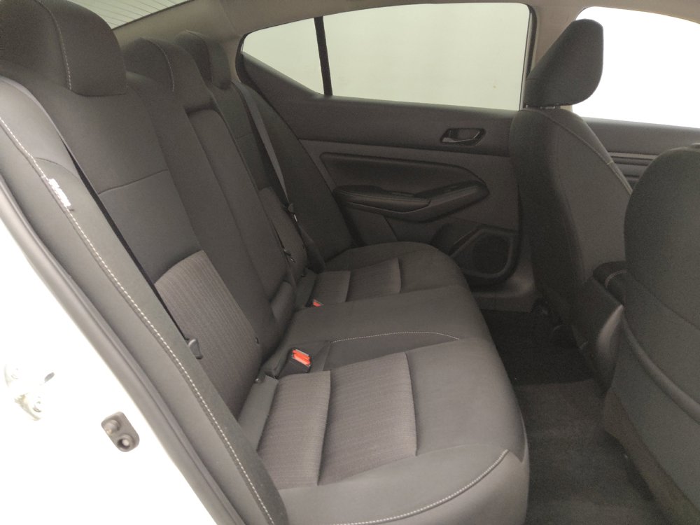 Used 2024 Nissan Altima 2.5 SV w/ SV Premium Package FWD image 19