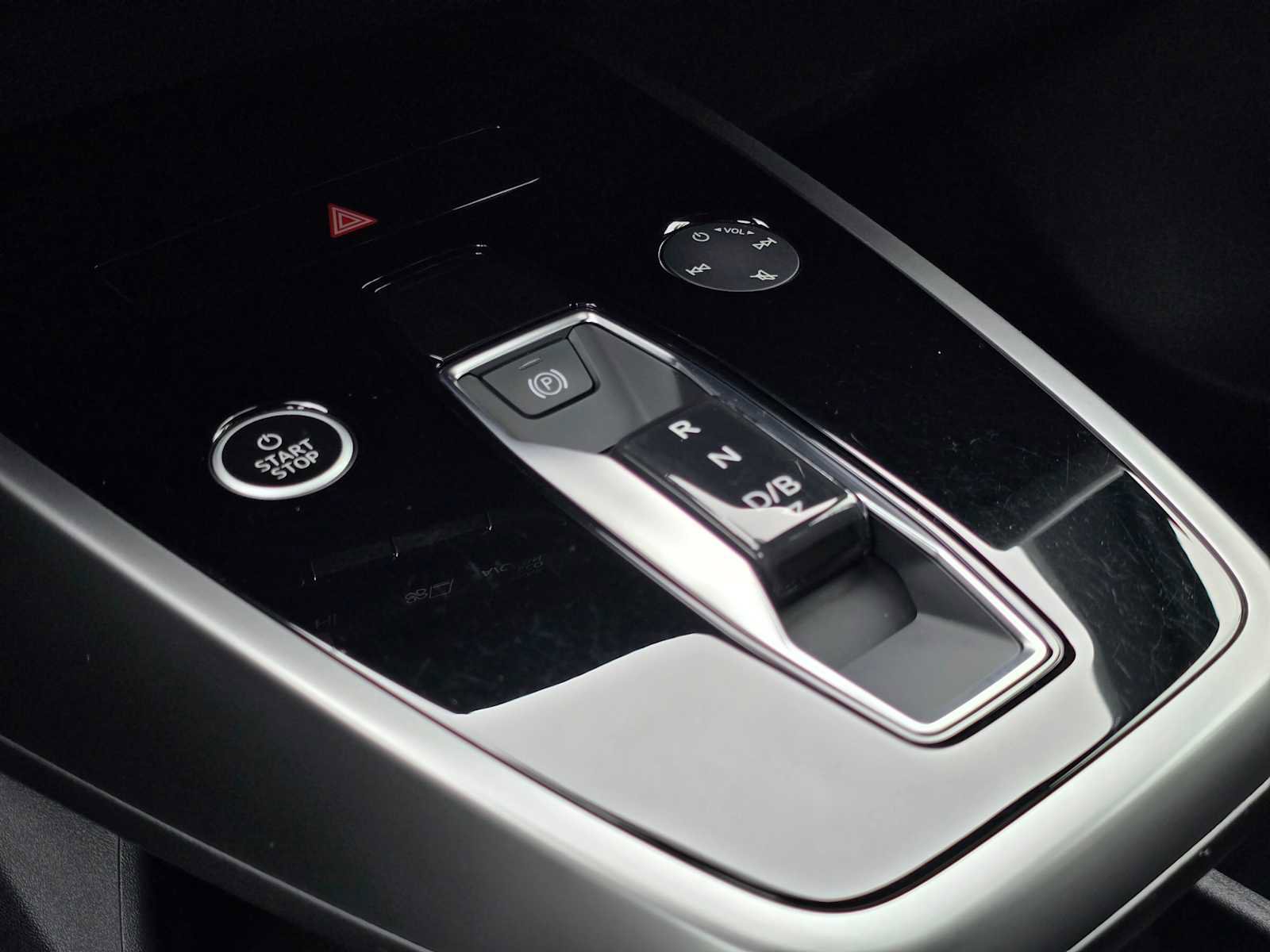 Used 2022 Audi Q4 e-tron Prestige image 36