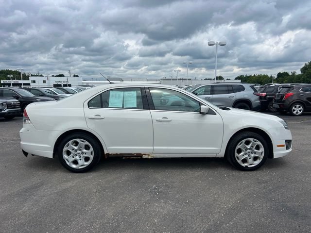 Used 2011 Ford Fusion SE w/ 202A Rapid Spec Order Code FWD image 4