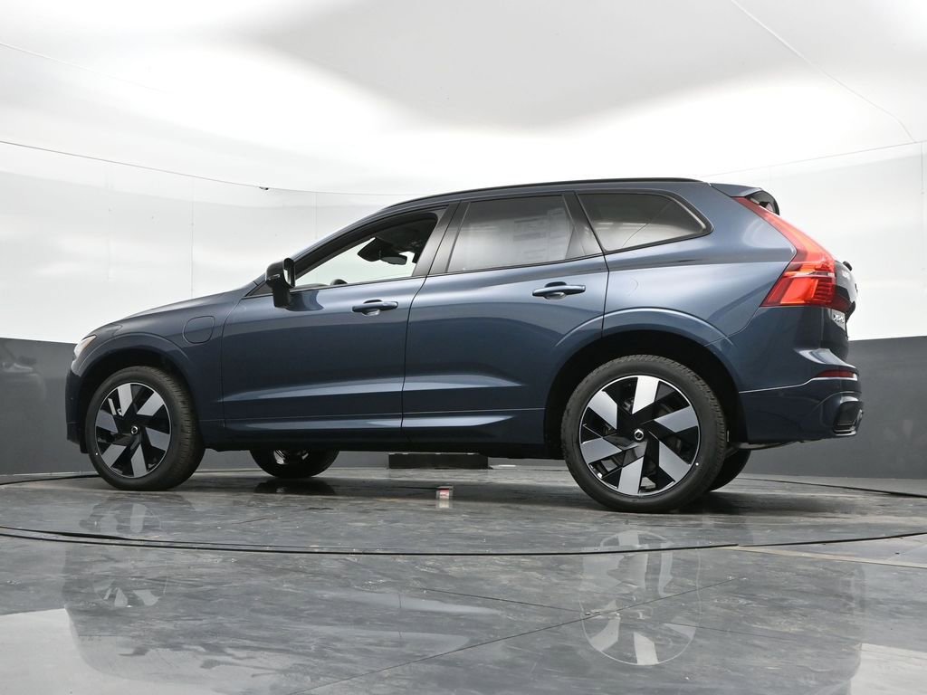 New 2025 Volvo XC60 T8 Plus w/ Protection Package Premier image 44