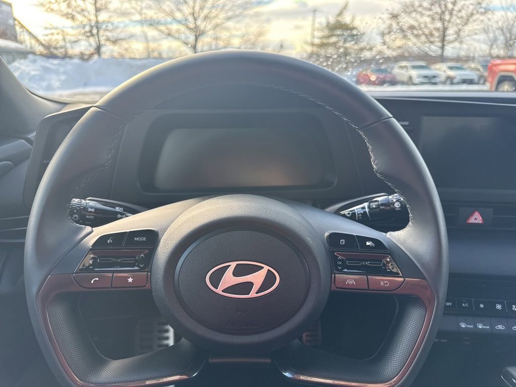 Used 2025 Hyundai Elantra Sport image 20