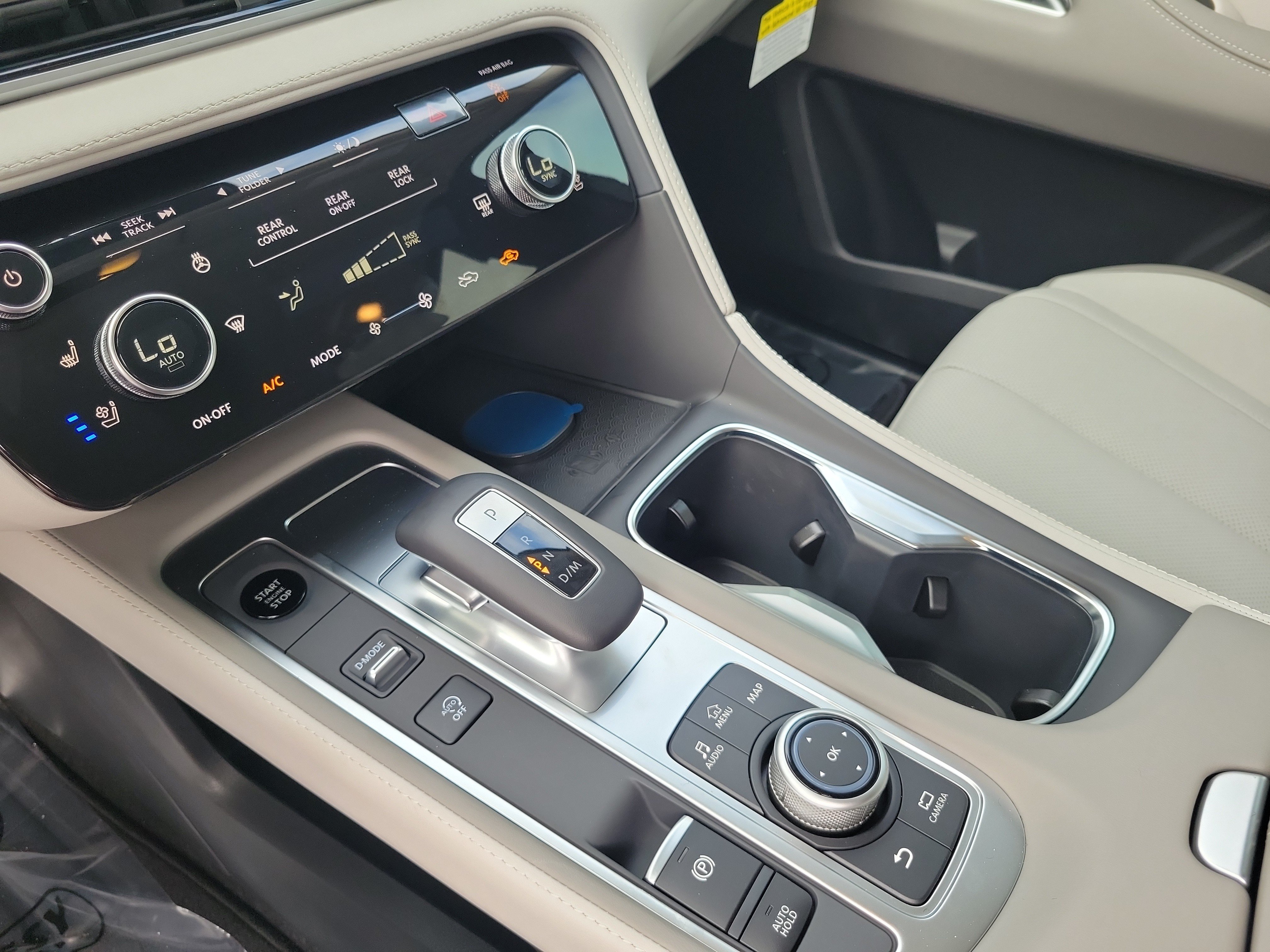 New 2027 INFINITI QX60 Luxe w/ Family Package FWD image 22