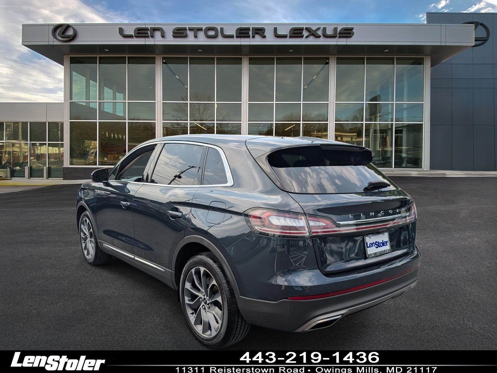 Used 2023 Lincoln Nautilus Reserve AWD/4WD image 5