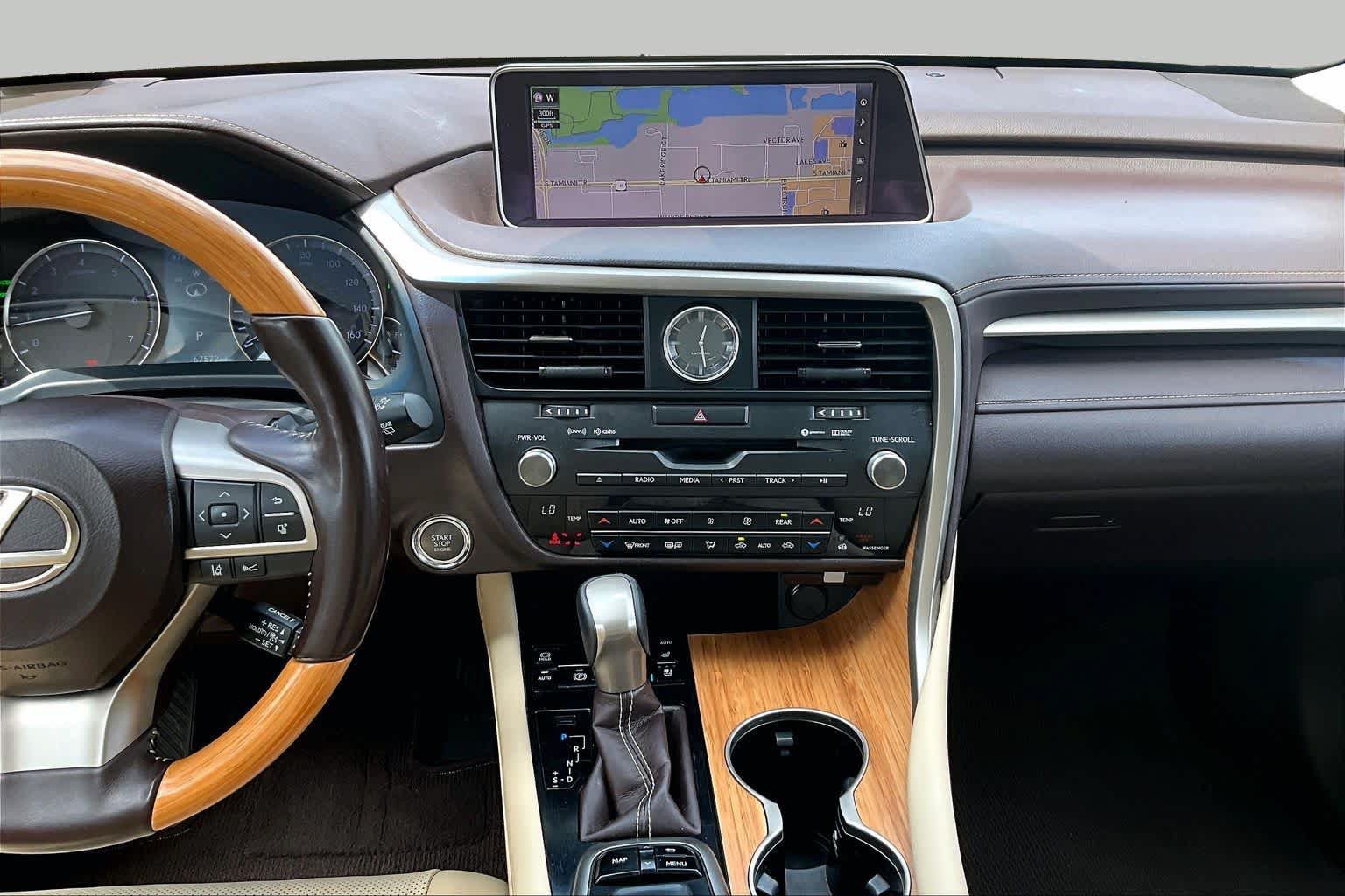 Used 2019 Lexus RX 350L FWD image 7