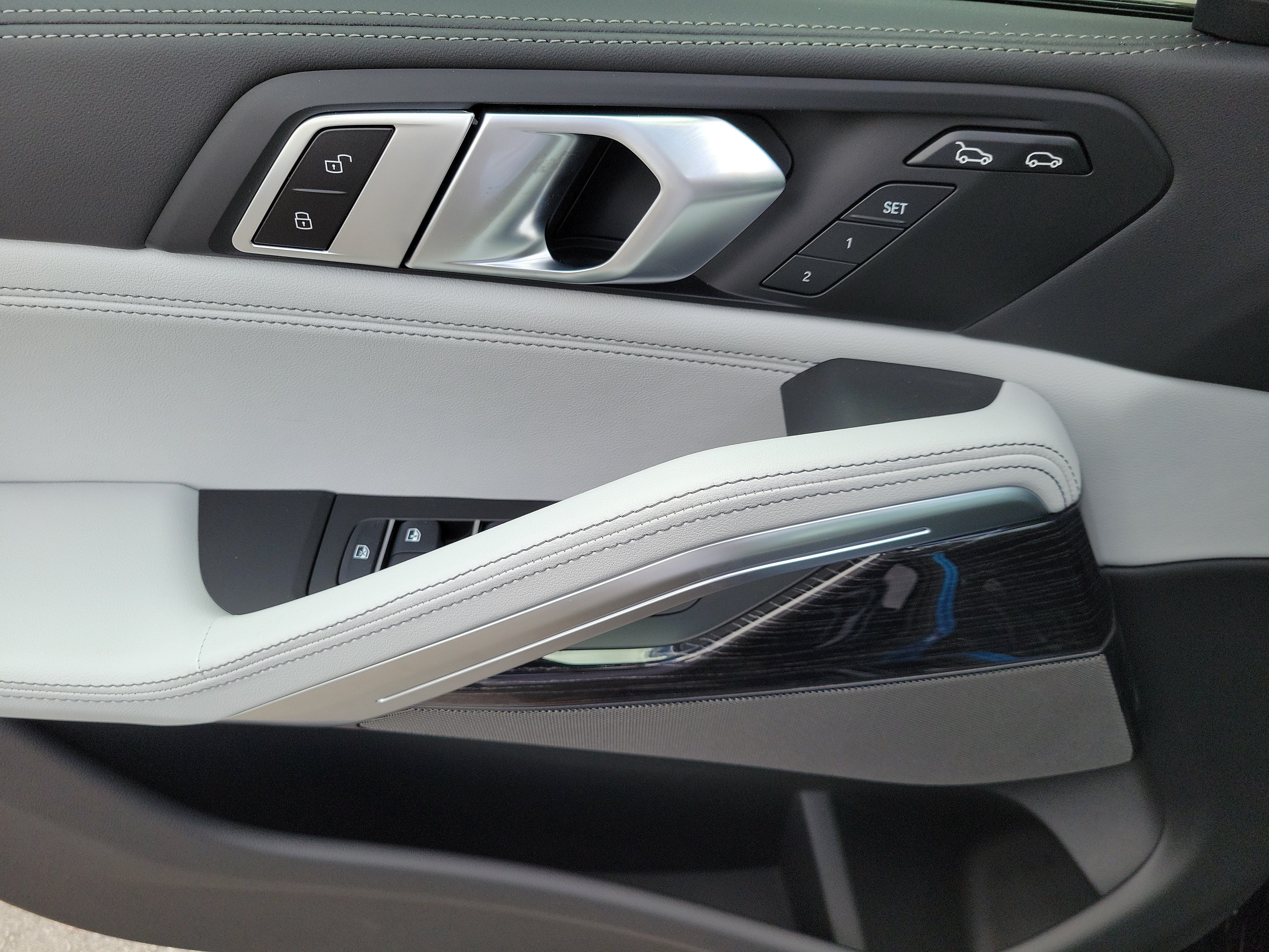 New 2027 BMW X6 xDrive40i AWD/4WD image 19