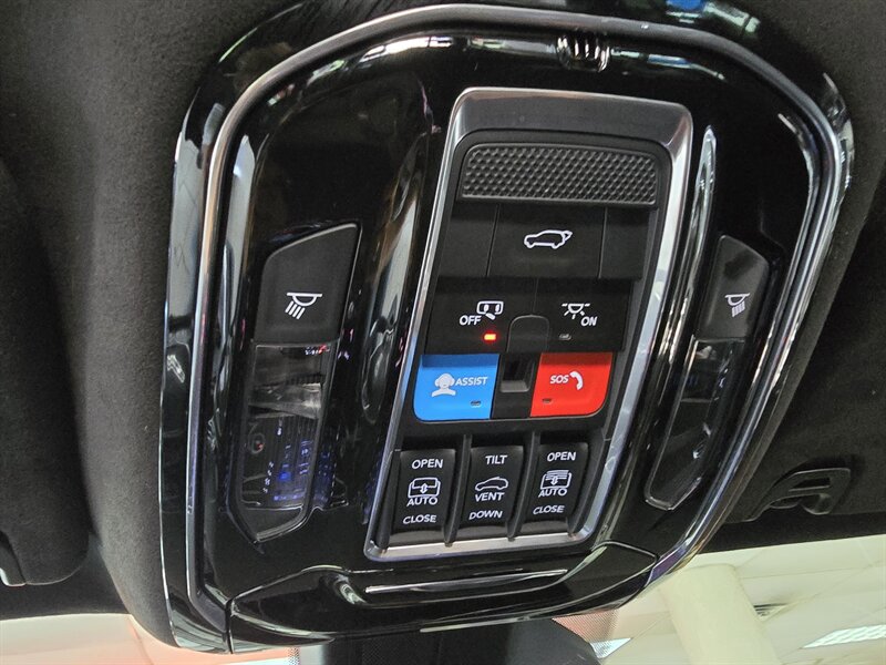 Used 2024 Jeep Grand Wagoneer L Series II w/ Quick Order Packagew 28T image 33