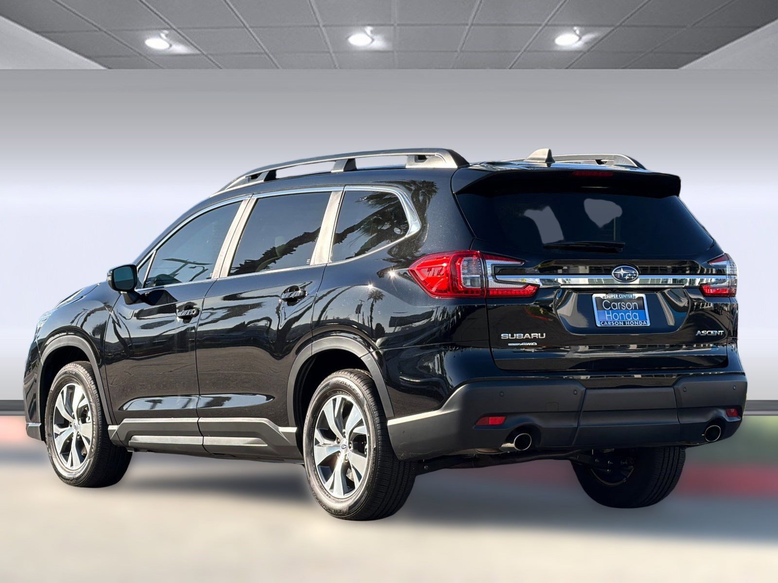 Used 2023 Subaru Ascent Premium w/ Convenience Package image 3