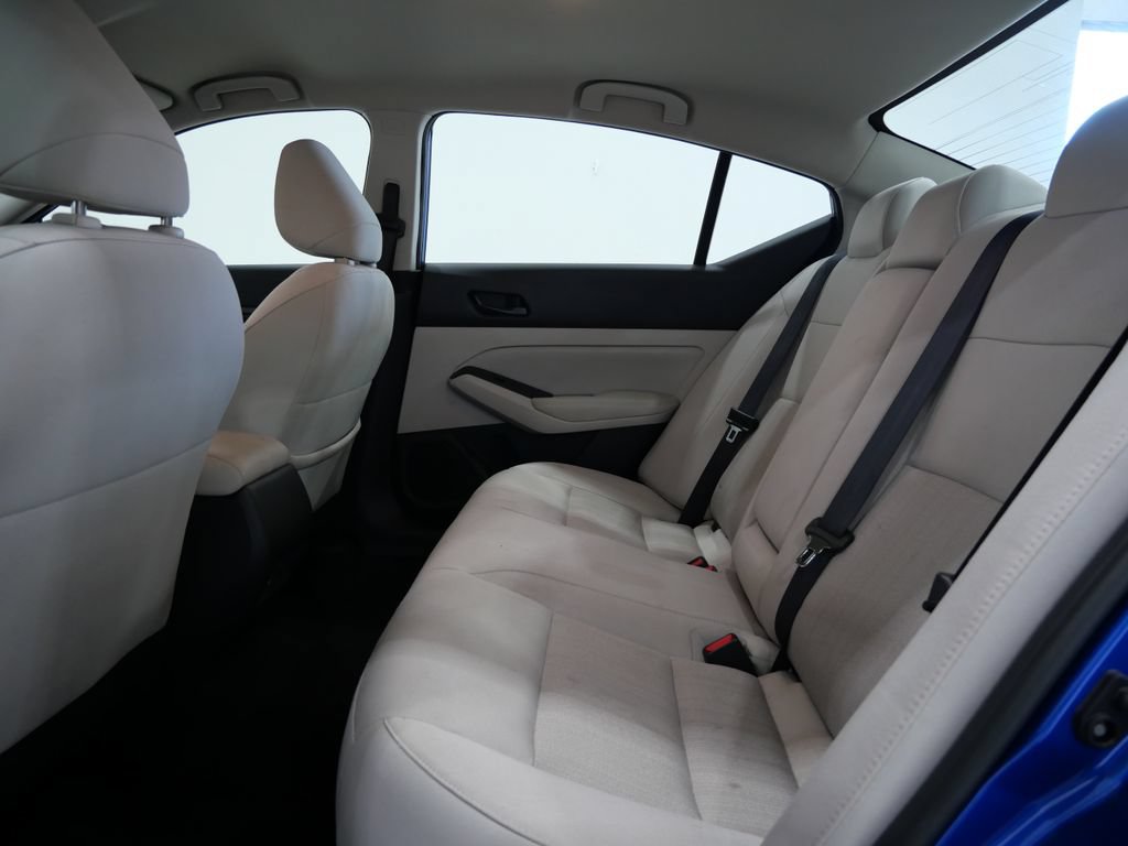 Used 2025 Nissan Altima 2.5 SV FWD image 22