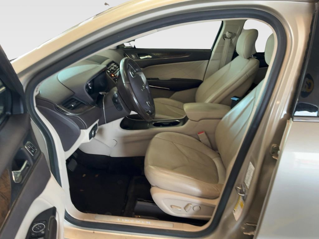 Used 2017 Lincoln MKC Reserve image 11