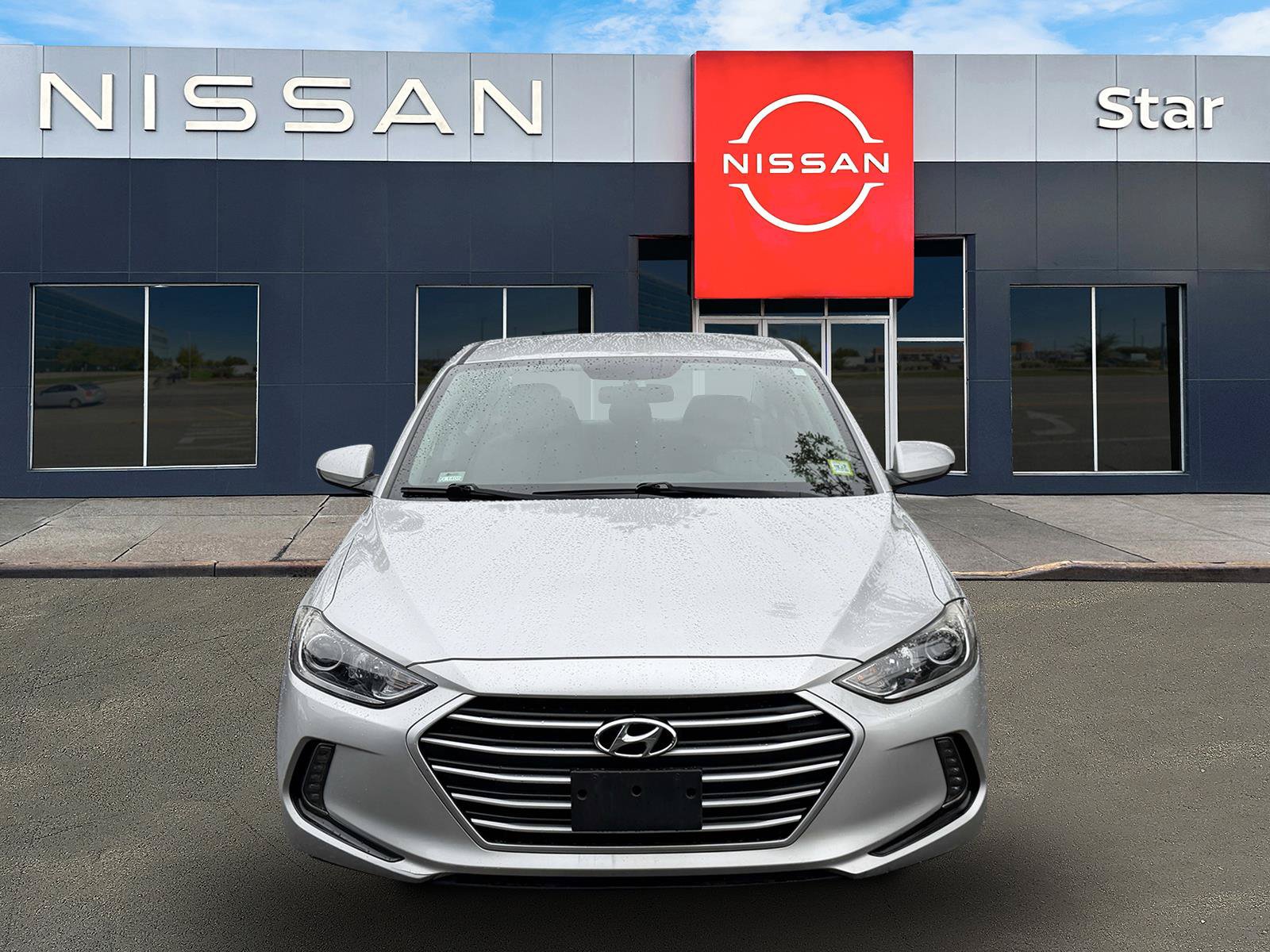 Used 2017 Hyundai Elantra SE w/ SE A/T Tech Package 03 FWD image 2