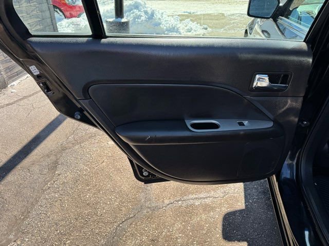 Used 2011 Ford Fusion SEL w/ 302A Rapid Spec Order Code image 22