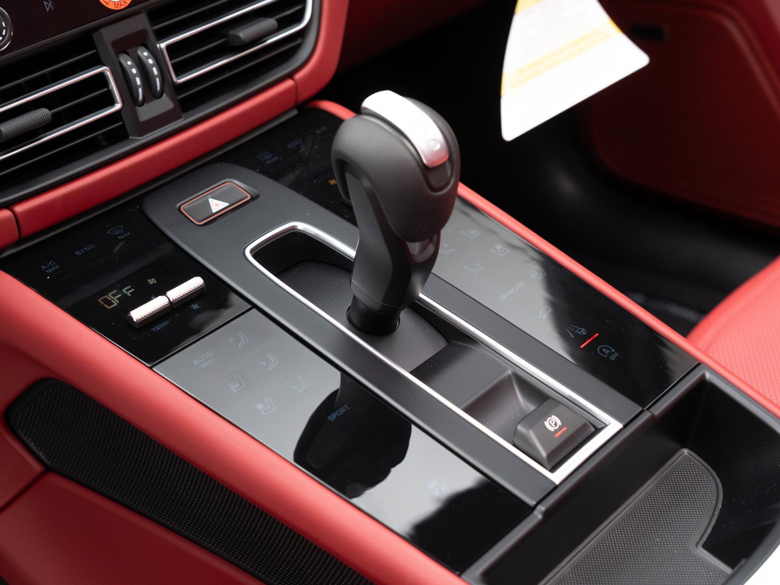 New 2026 Porsche Macan image 29