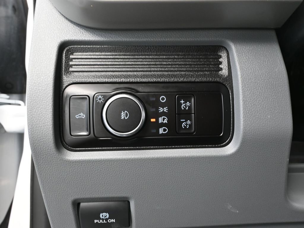 Used 2023 Ford F350 XLT image 30