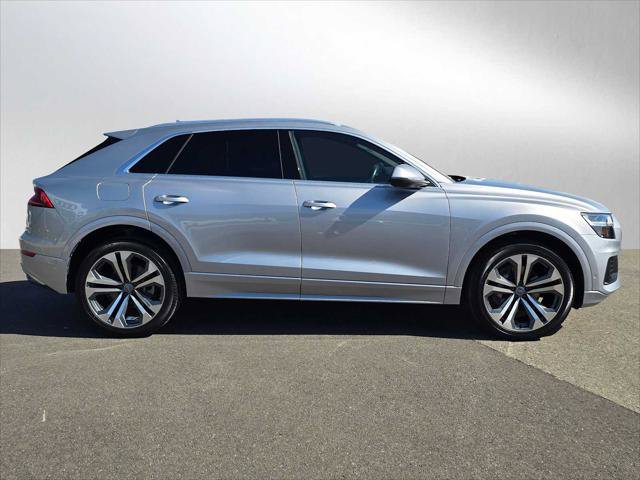 Used 2019 Audi Q8 Premium Plus w/ Premium Plus AWD/4WD image 2